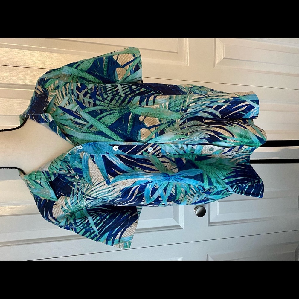 DESIGNED BY CHICO’S!!! FAB COND SHORT SLEEVE TOP